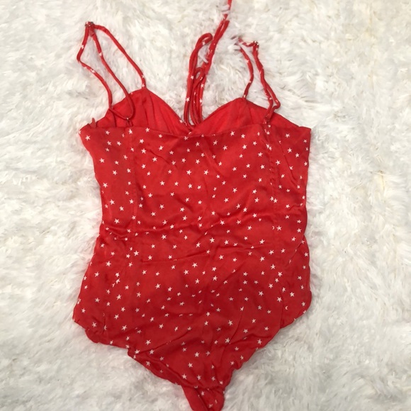 Zara red bodysuit w/ white stars - Picture 6 of 12
